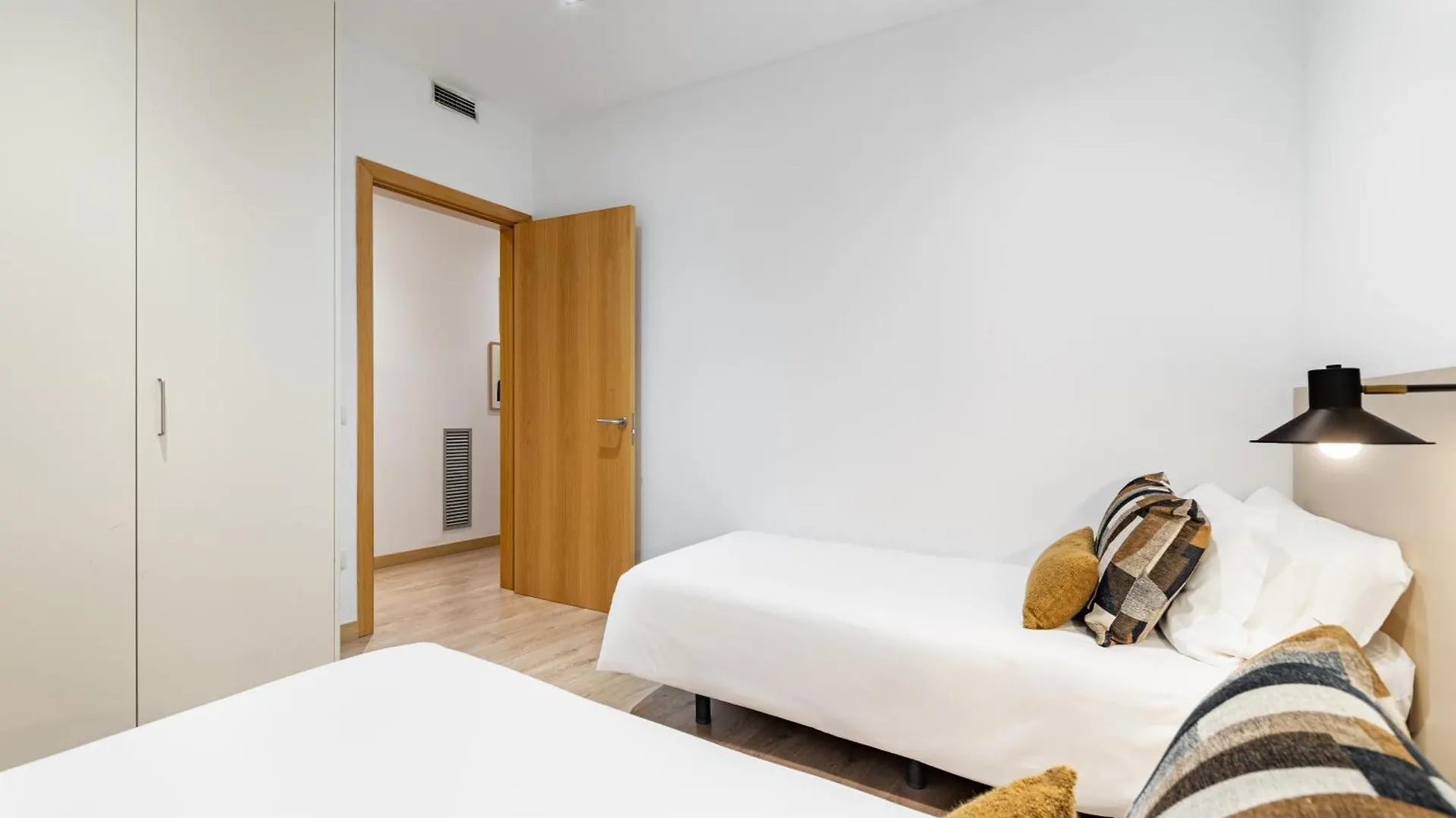 The Corner Apartments By Aspasios Barcelona 0*,