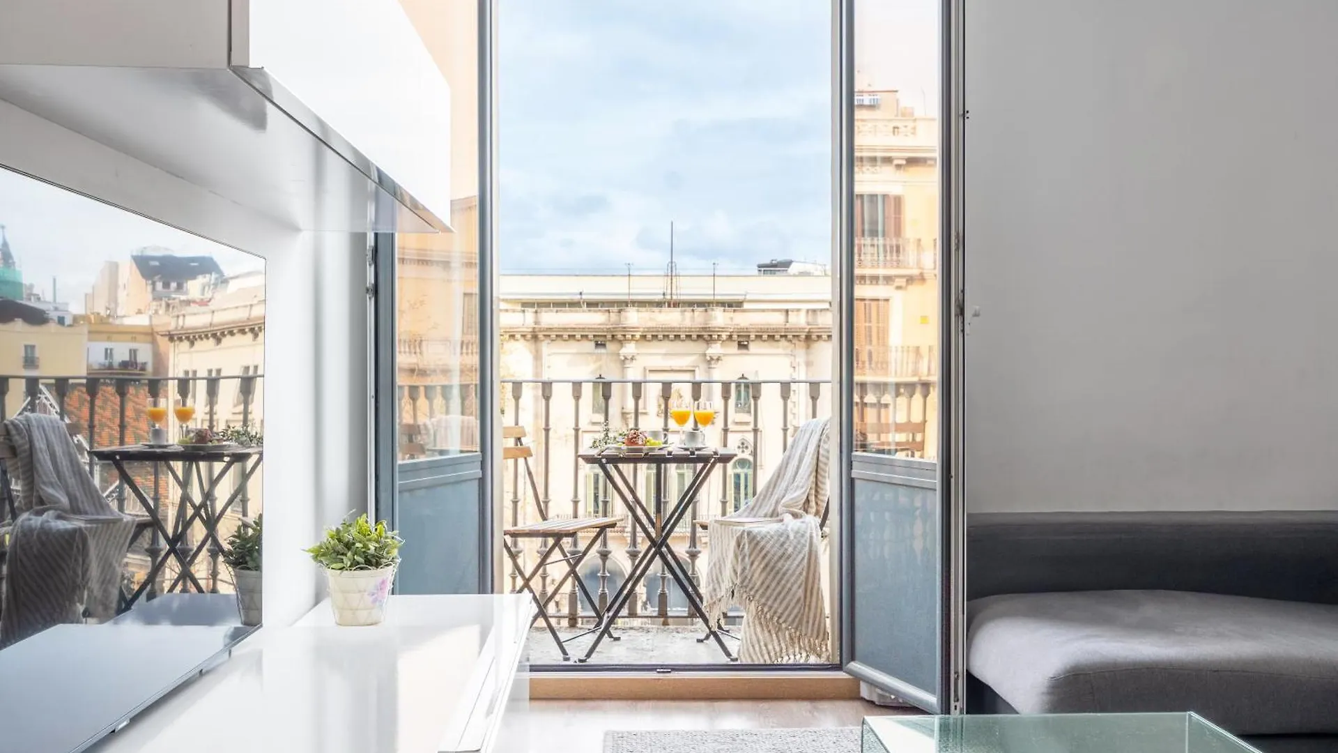 The Corner Apartments By Aspasios Barcelona