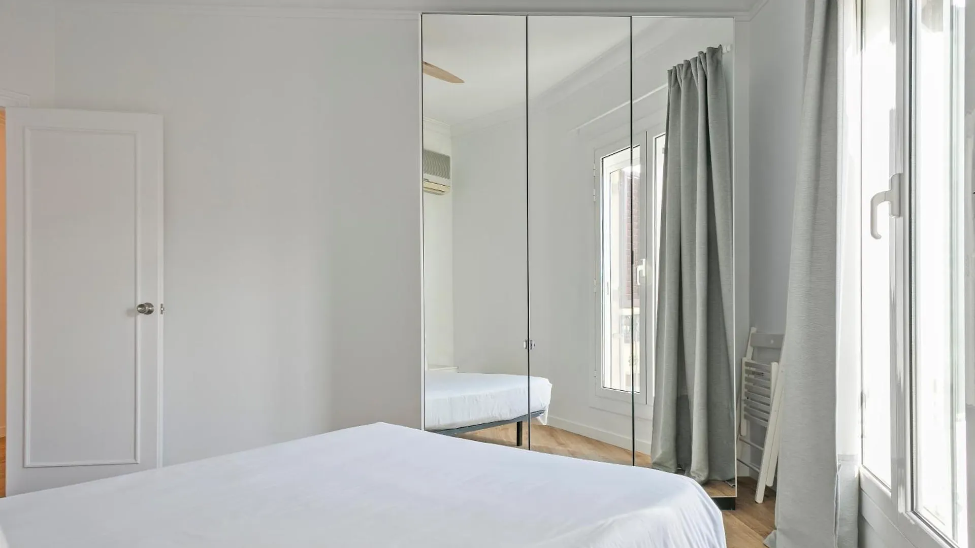 The Corner Apartments By Aspasios Barcelona