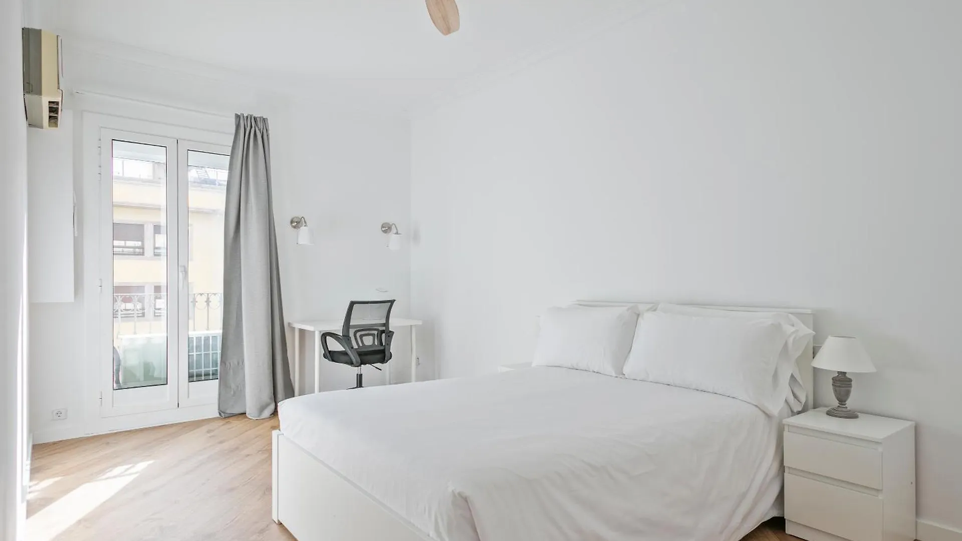 The Corner Apartments By Aspasios Barcelona